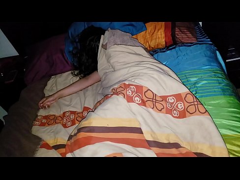 ❤️ Anak tiri memarahi ibu tirinya yang masih muda saat dia tidur. Porno pada kami id.fuxporn-com.ru
